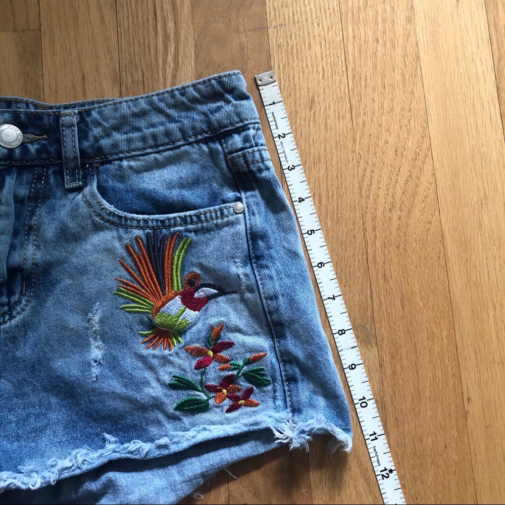 Q2 Embroidered Denim Shorts - Picture 8 of 12